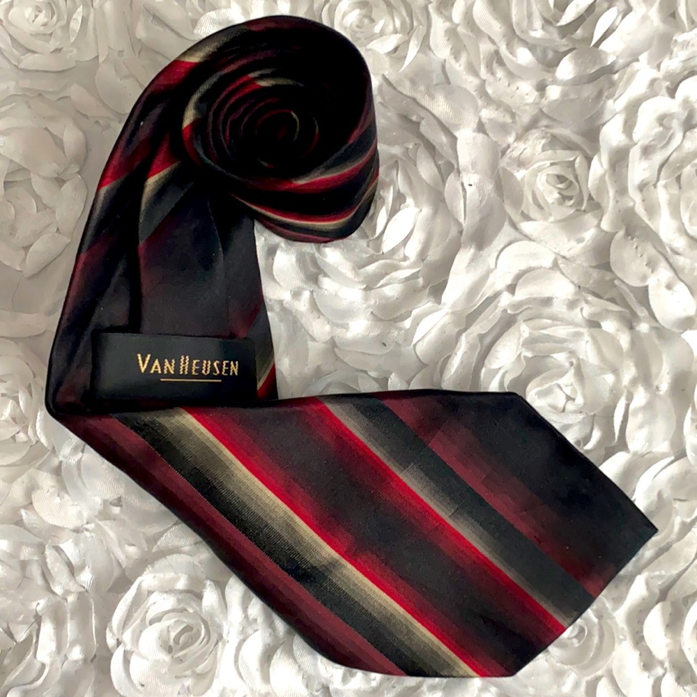 New VanHeusen striped silk tie‎